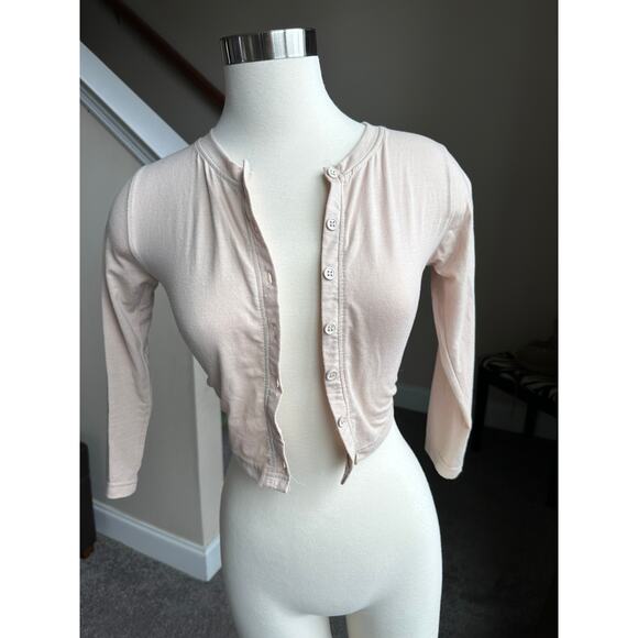 Missguided beige cropped button down top, size 0/XXS - Picture 5 of 10